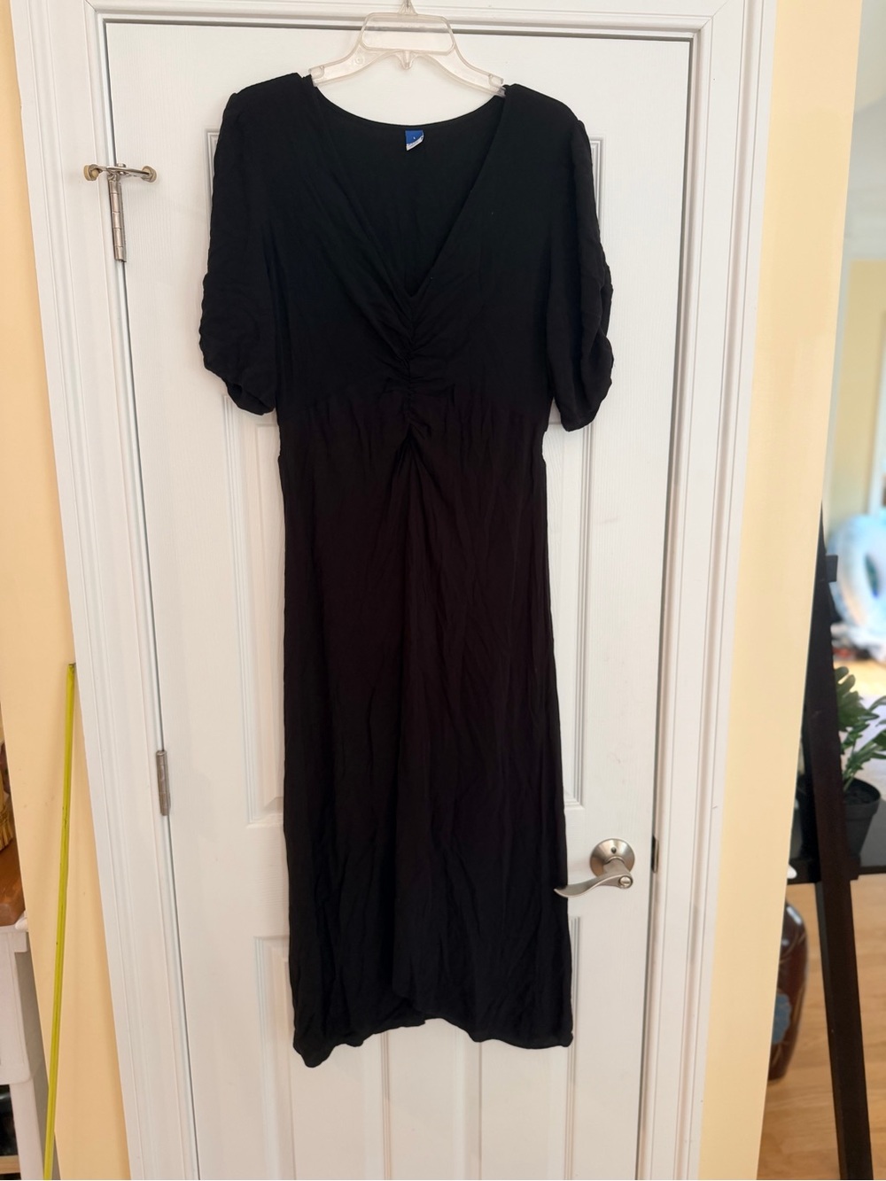 Ladies Size Large "Old Navy" Black Maxi Dress with Twist Front GUC